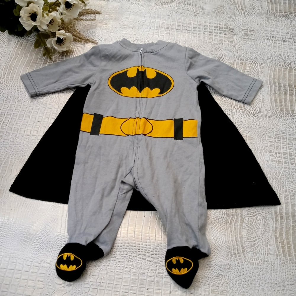 BOGO🆓 | Batman Zipper Onesie w/ Detachable Cape
